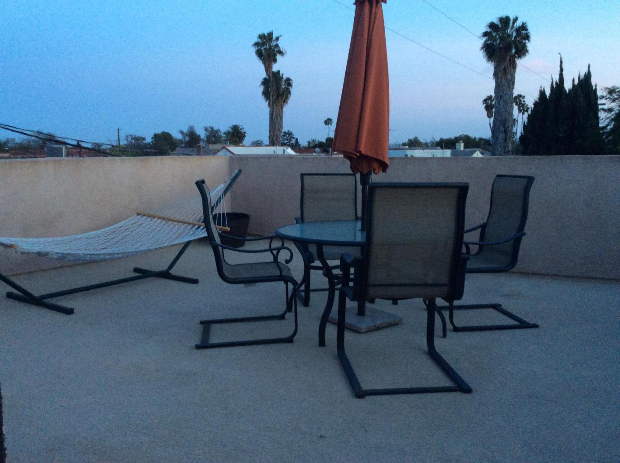 4 Bedrooms & 2.5 Bathrooms In La Hébergement de vacances Los Angeles